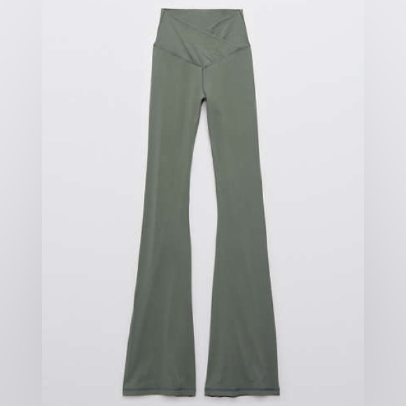 Aerie Hi-Rise Flare Leggings - Picture 3 of 9